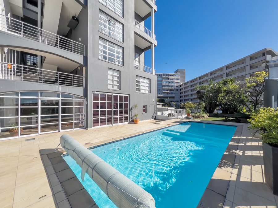 To Let 2 Bedroom Property for Rent in Green Point Western Cape